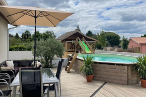 Magnifique villa avec piscine et cabane